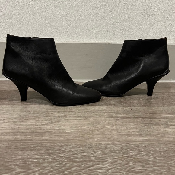 Prada chocolate brown leather boots. Size 37 - Picture 7 of 10